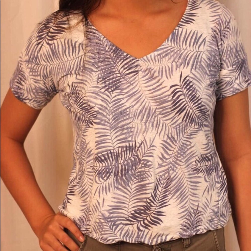 Tropical Leaf Top